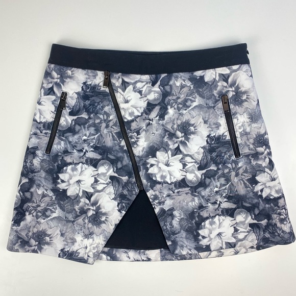 Zara Basic Black & White Floral Envelope Asymmetrical Zipper Detail Skirt - Picture 2 of 16